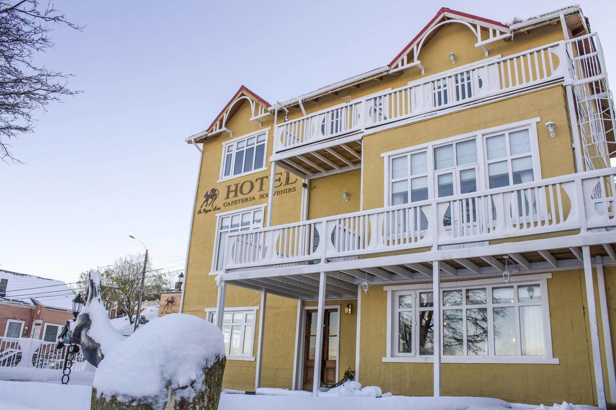 Hotel Boutique La Yegua Loca Punta Arenas Exterior foto